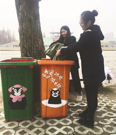 超可愛的校園垃圾桶，引人注意