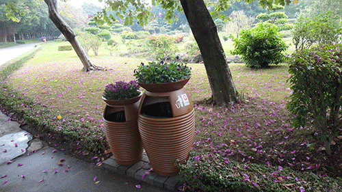  汕頭玻璃鋼花盆垃圾桶，點(diǎn)綴公園好環(huán)境。